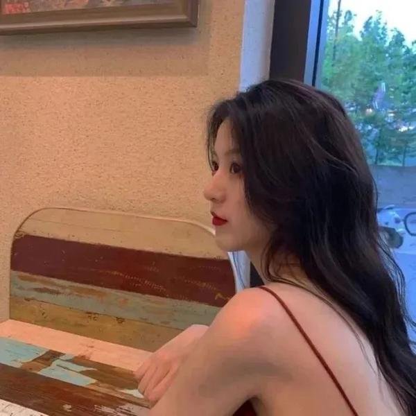 特务谜云